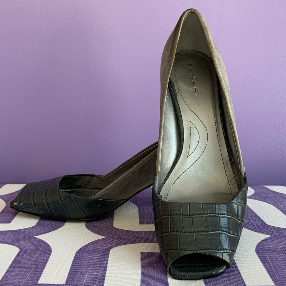 🎾Tahari Open-Toe Gray Heels